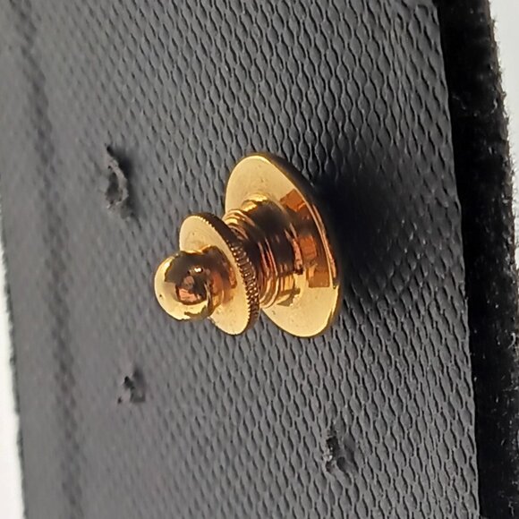 Avon Garden Of Love Lapel Pin - Vintage 1992 Apple Cart Gold Red Heart Brooch - Picture 4 of 4